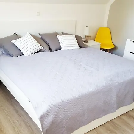 Regina Apartment